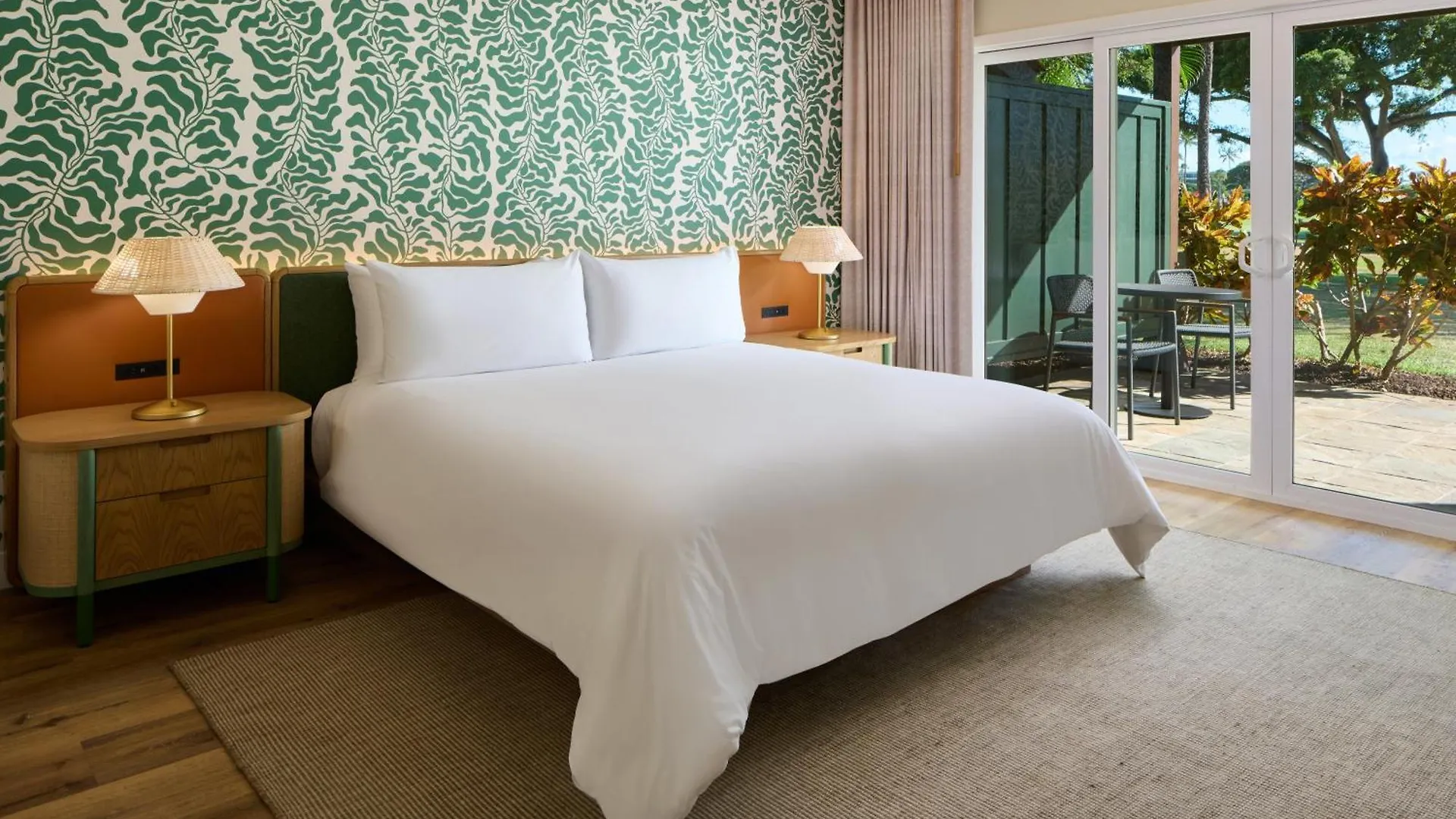 Royal Lahaina Resort & Bungalows