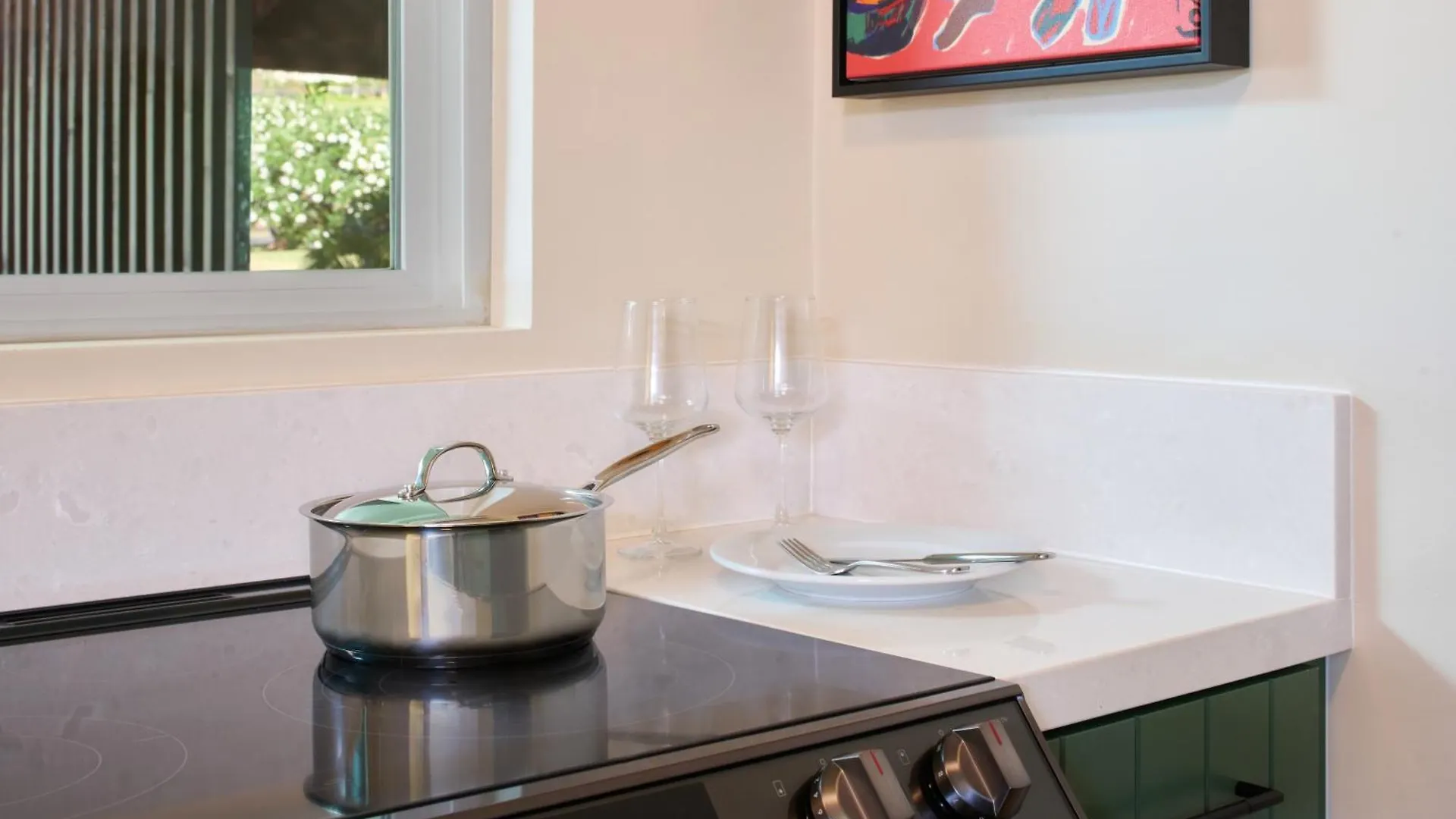 Royal Lahaina Resort & Bungalows