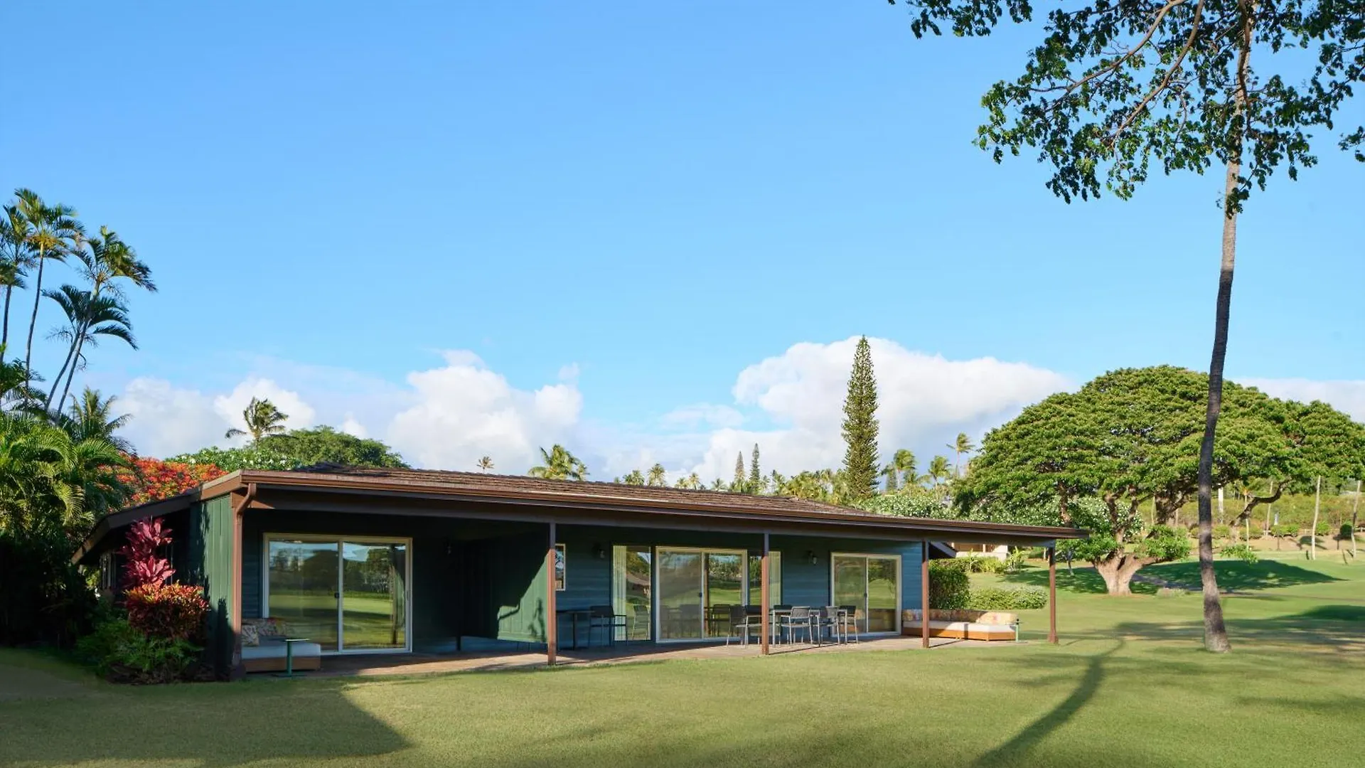 Royal Lahaina Resort 4*,