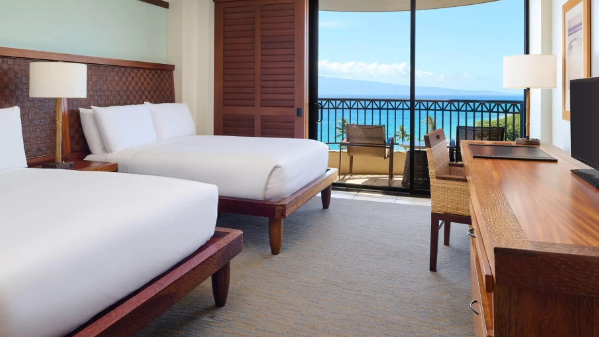 Royal Lahaina Resort & Bungalows