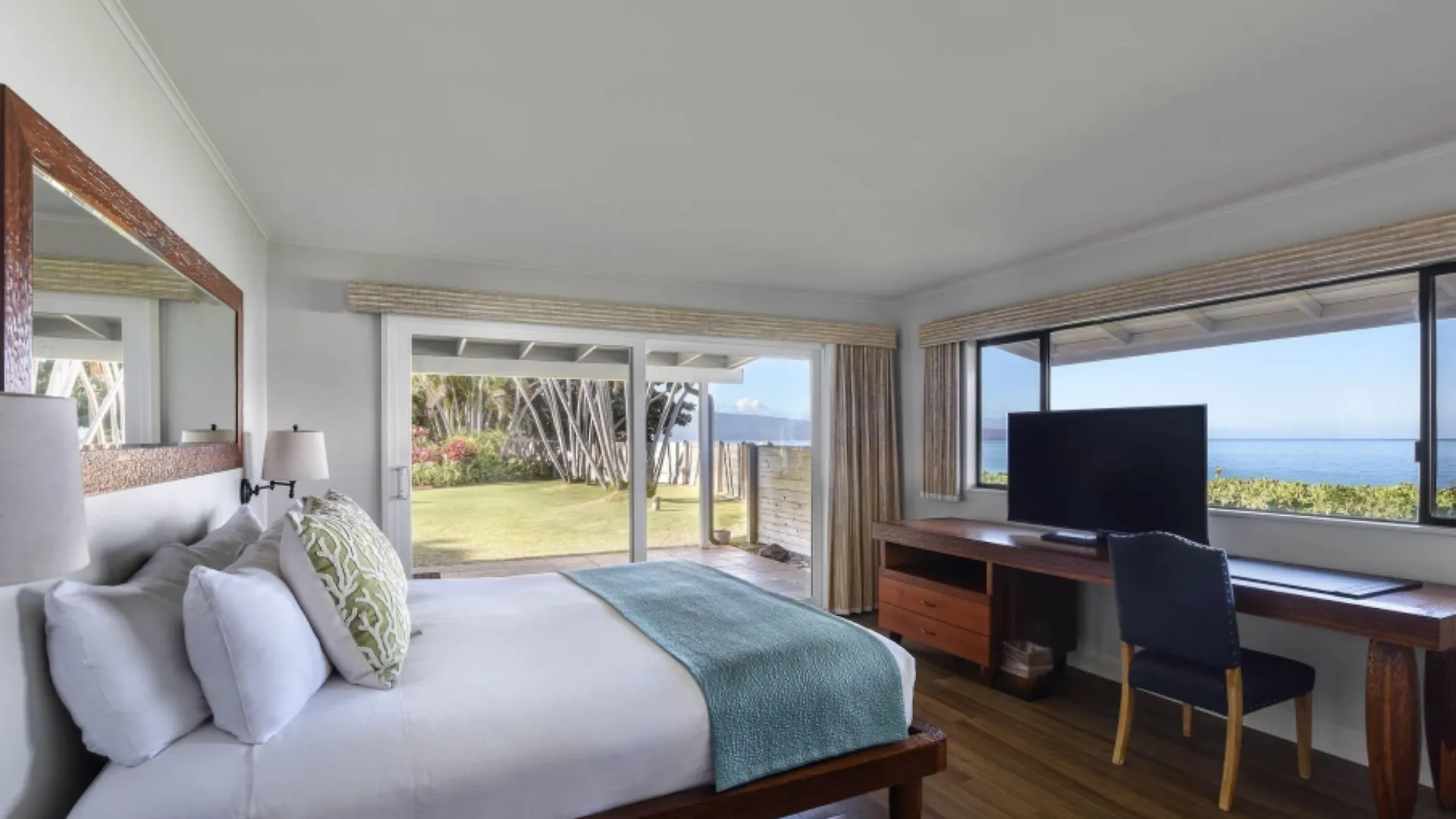 Royal Lahaina Resort & Bungalows