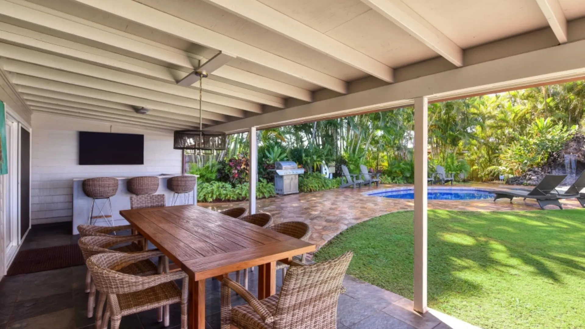 Royal Lahaina Resort & Bungalows
