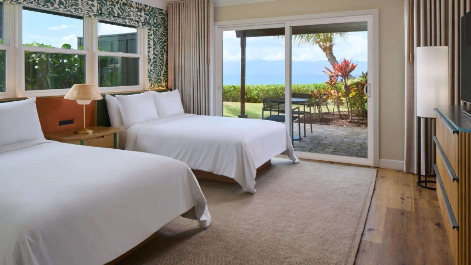 Royal Lahaina Resort & Bungalows